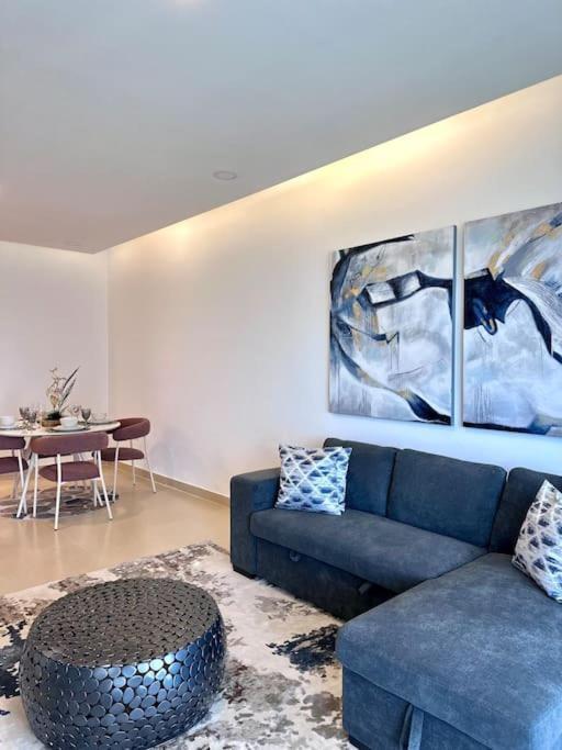 Luxury Sea-view Apartment Dubai