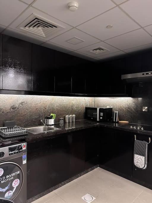Luxury Sea-view Apartment *